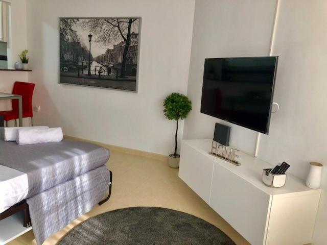 Studio In The Center Of Torremolinos Apartment Exterior photo
